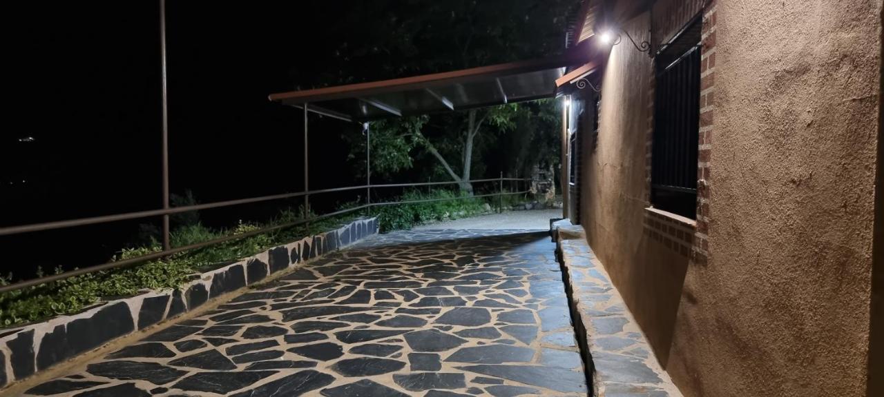 גואדלופה Apartamento Turistico "El Rincon De La Pernila" מראה חיצוני תמונה