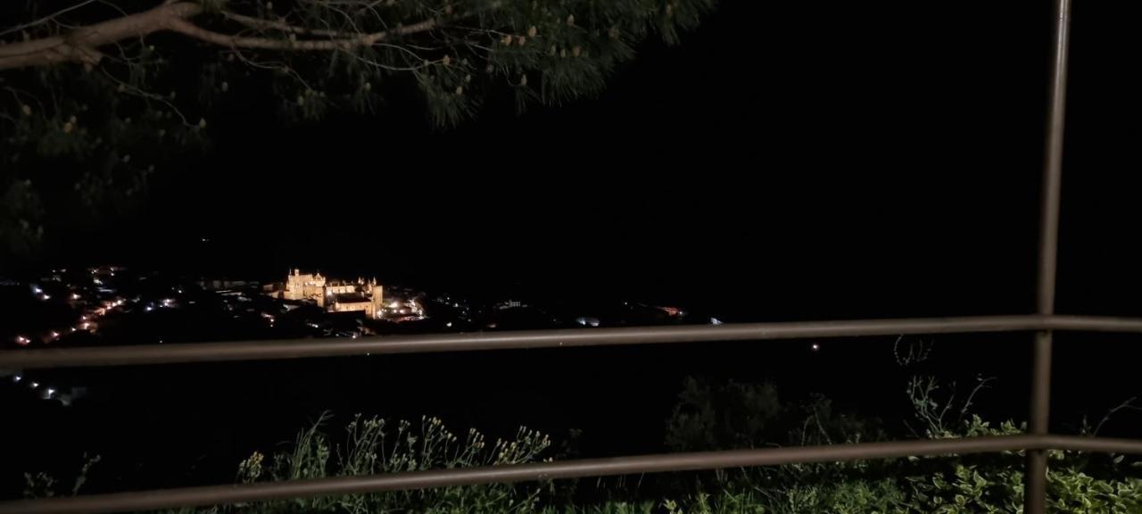 גואדלופה Apartamento Turistico "El Rincon De La Pernila" מראה חיצוני תמונה